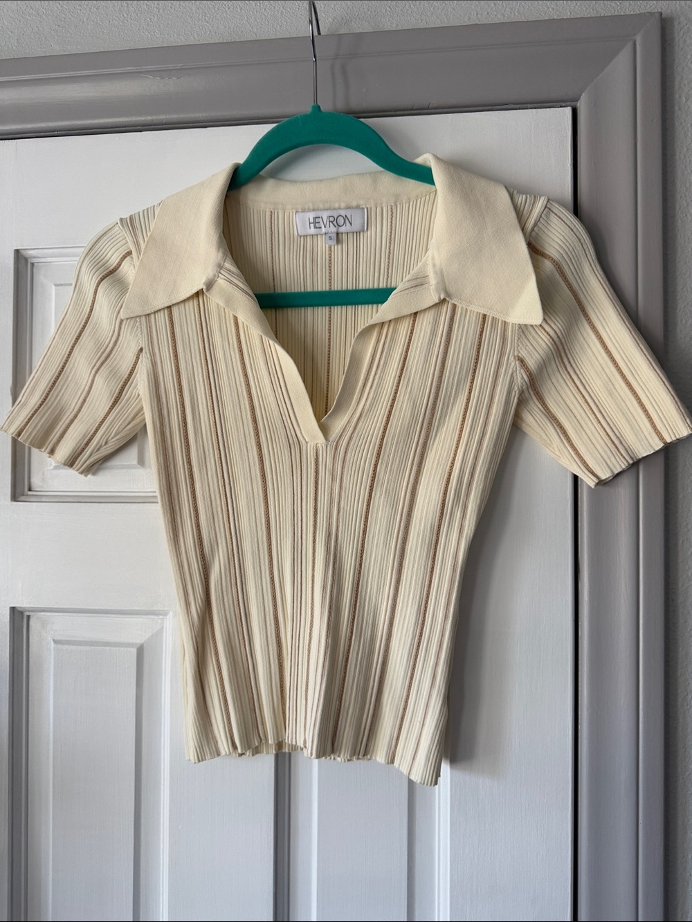 Hevron Cream Ribbed Short-Sleeve Polo Knit Top